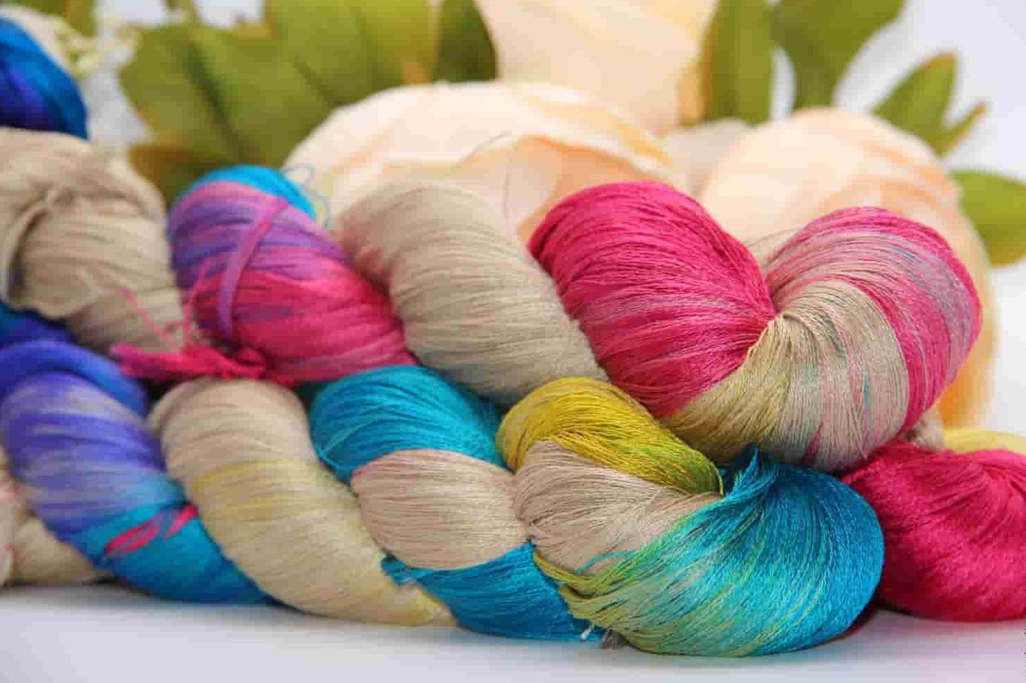  خيوط الحرير الطبيعي في الانسجة وانواعها المميزة + ألوان مختلفة 