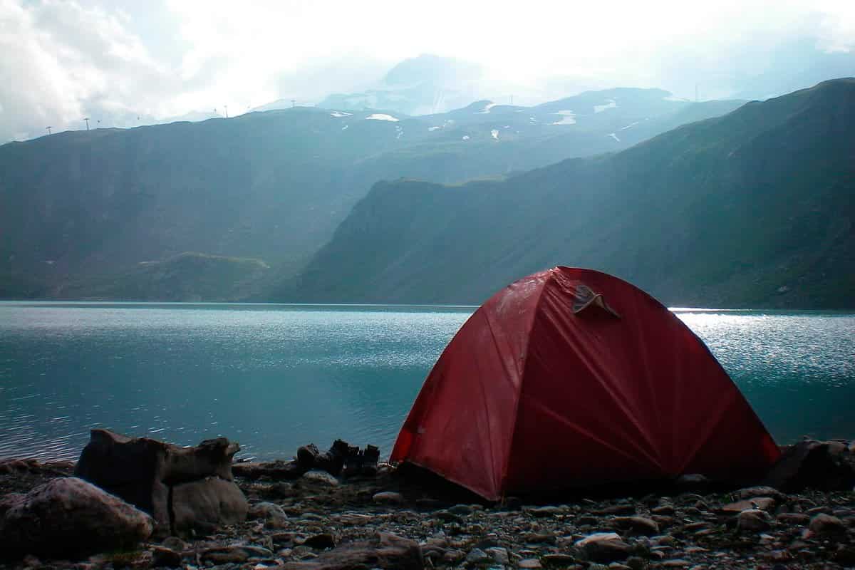  خيمة سفر للتخييم في العالم مذهلة في الاستخدام + سعر مميز 