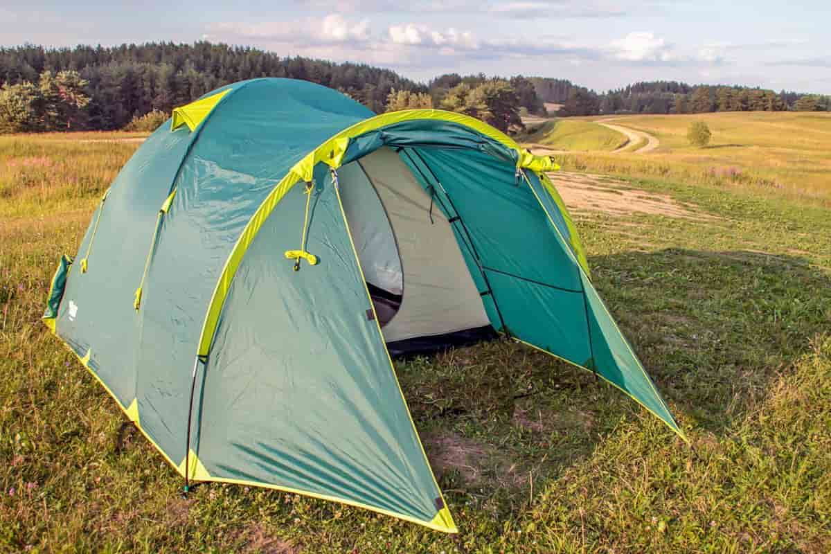  خيمة سفر للتخييم في العالم مذهلة في الاستخدام + سعر مميز 